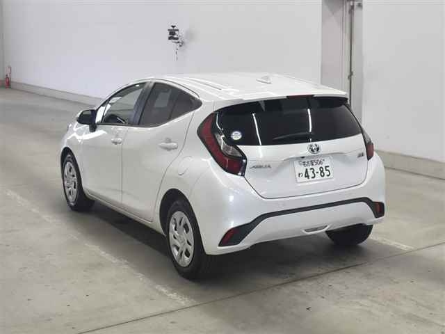 TOYOTA AQUA 2023