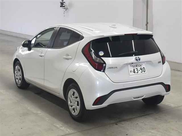 TOYOTA AQUA 2023
