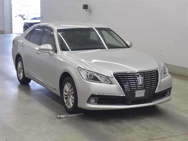 TOYOTA CROWN 2013