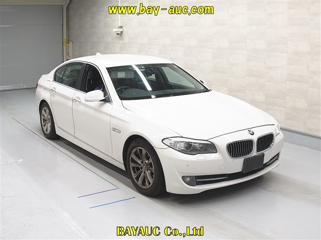 BMW 5 SERIES 2012