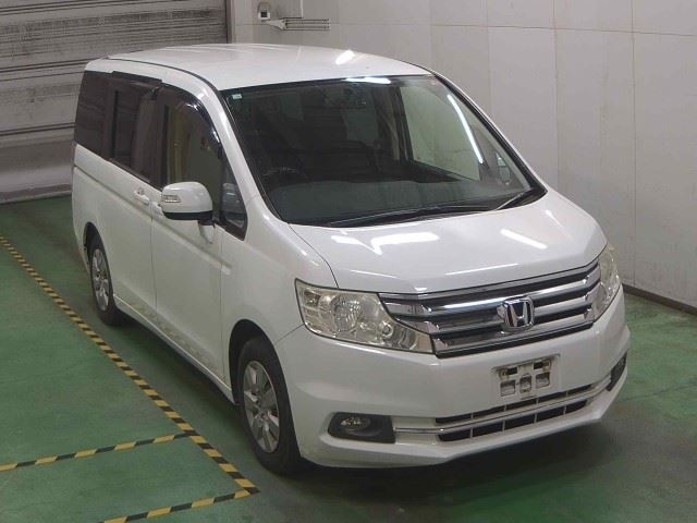 HONDA STEP WAGON 2012