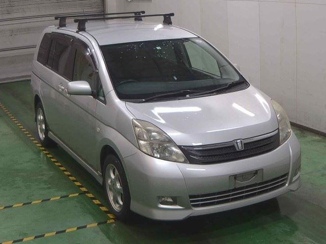 TOYOTA ISIS 2006