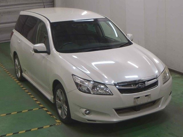 SUBARU EXIGA 2014