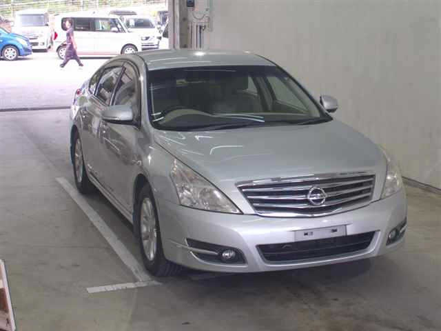 NISSAN TEANA 2011