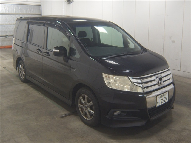 HONDA STEP WAGON 2011