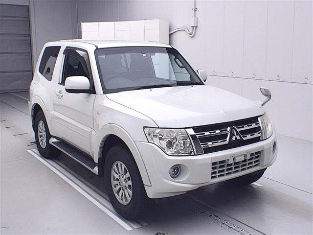 MITSUBISHI PAJERO 2012
