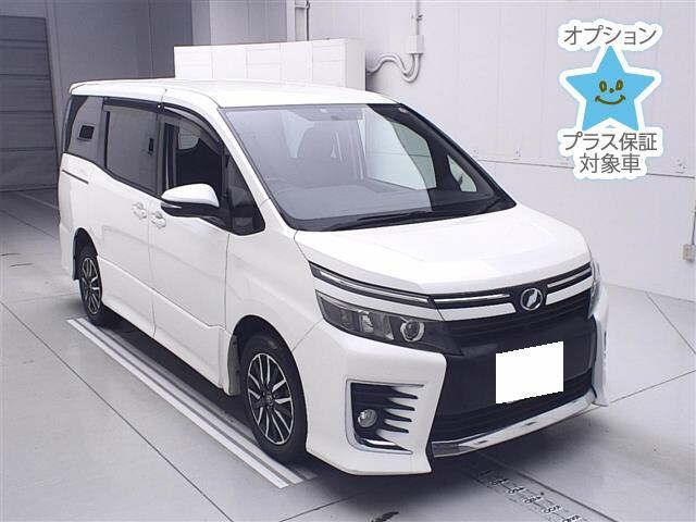 TOYOTA VOXY 2014