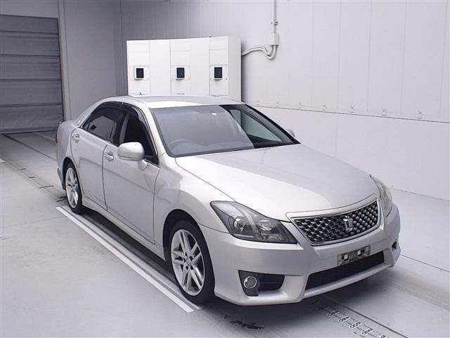 TOYOTA CROWN 2010