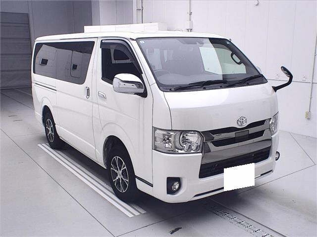 TOYOTA HIACE VAN 2019