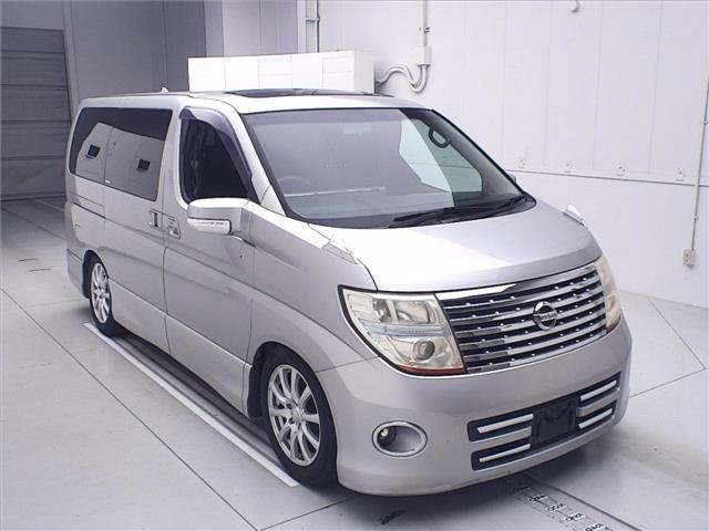 NISSAN ELGRAND