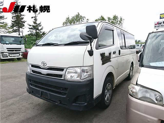 TOYOTA HIACE VAN 2013