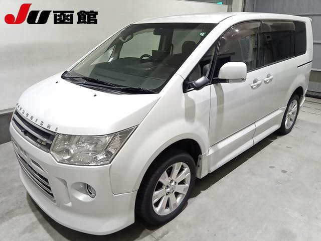 MITSUBISHI DELICA D5 2007