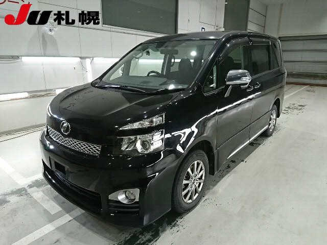 TOYOTA VOXY 2012