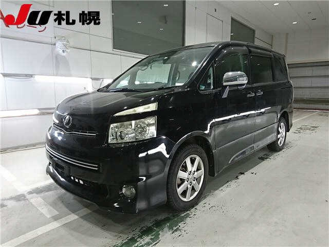 TOYOTA VOXY 2010