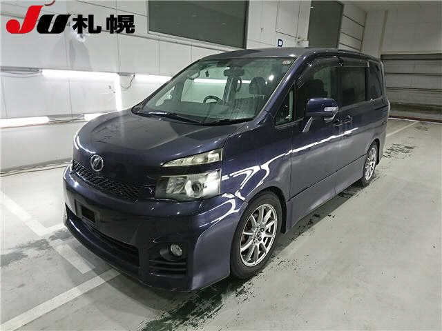 TOYOTA VOXY 2012