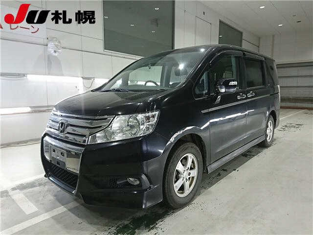 HONDA STEP WAGON 2013