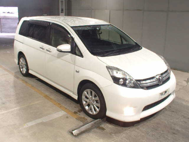 TOYOTA ISIS 2016