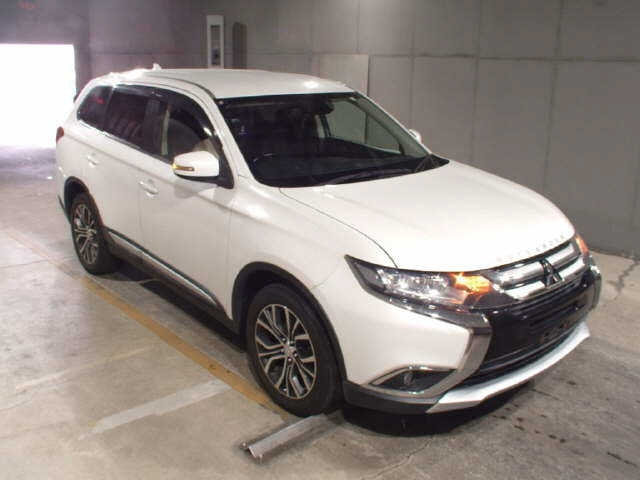 MITSUBISHI OUTLANDER 2016