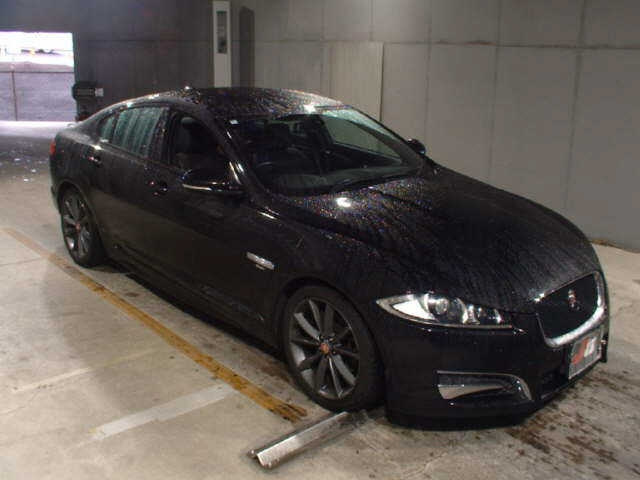 JAGUAR XF SERIES
