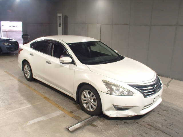 NISSAN TEANA 2015
