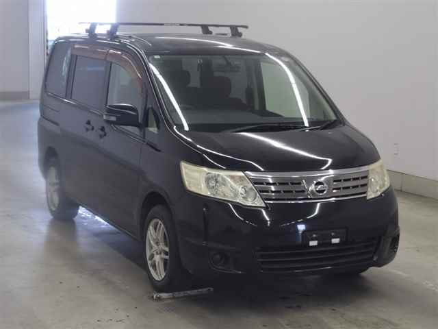 NISSAN SERENA 2010