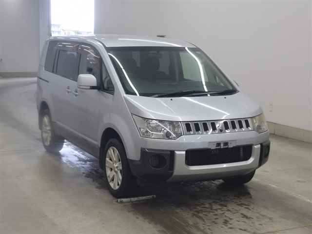 MITSUBISHI DELICA D5 2007