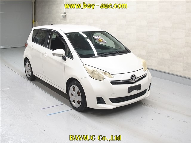 TOYOTA RACTIS 2011