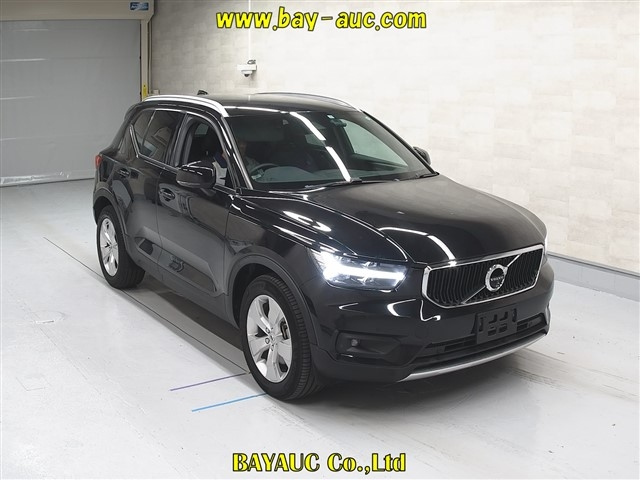 VOLVO XC40 2021