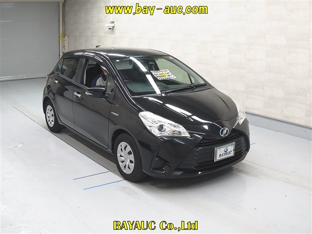 TOYOTA VITZ 2018