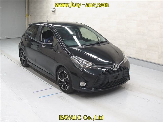 TOYOTA VITZ 2016