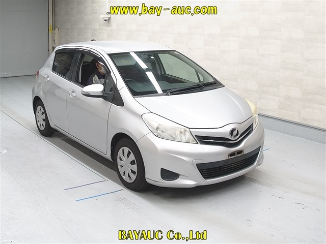 TOYOTA VITZ 2012