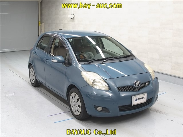 TOYOTA VITZ 2010