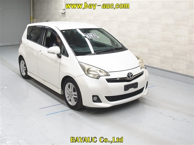 TOYOTA RACTIS 2011