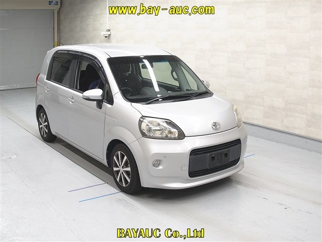 TOYOTA PORTE 2013