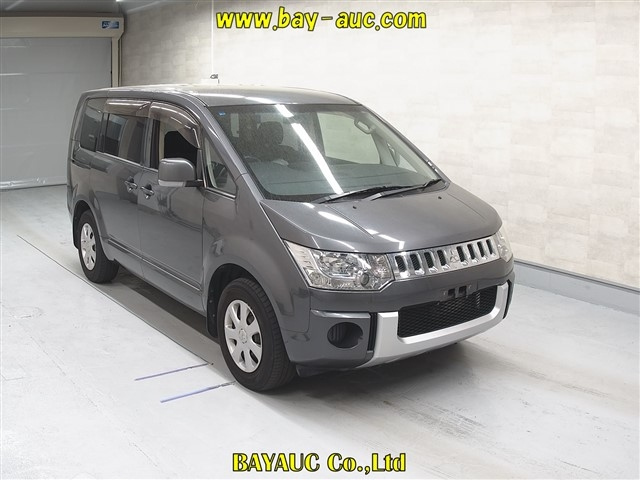 MITSUBISHI DELICA D5 2016