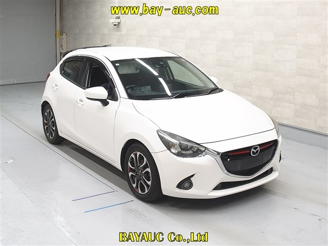 MAZDA DEMIO 2015