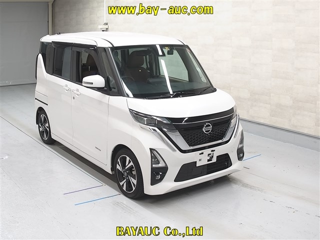 NISSAN ROOX 2023