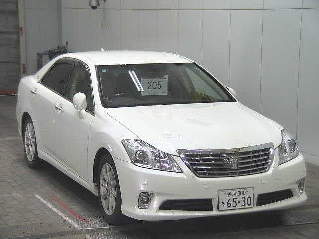 TOYOTA CROWN 2011