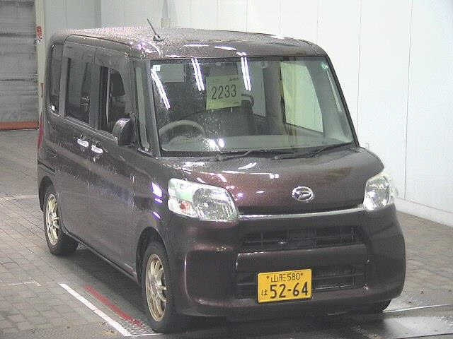 DAIHATSU TANTO 2015