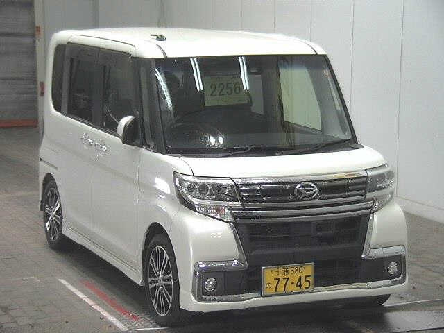 DAIHATSU TANTO 2016