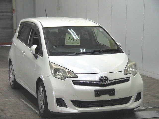 TOYOTA RACTIS 2011