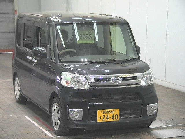 DAIHATSU TANTO 2015