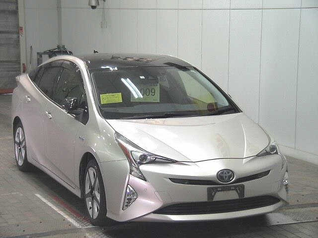 TOYOTA PRIUS 2018