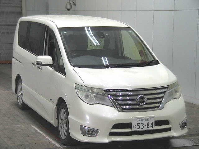 NISSAN SERENA 2015
