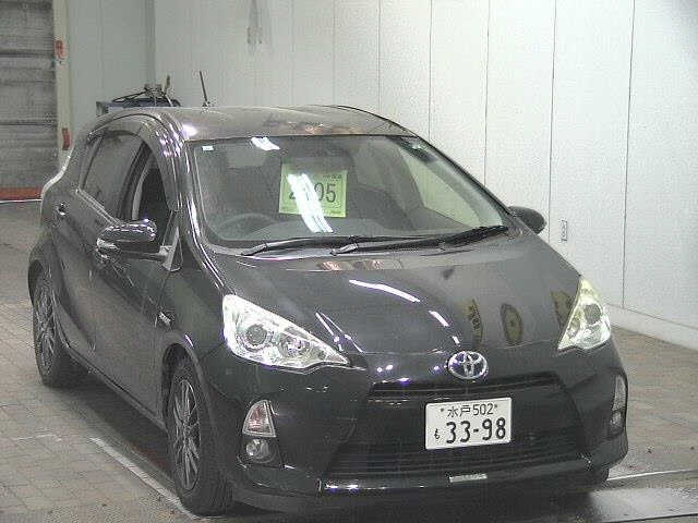 TOYOTA AQUA 2013