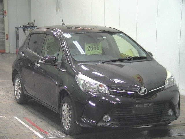 TOYOTA VITZ 2016