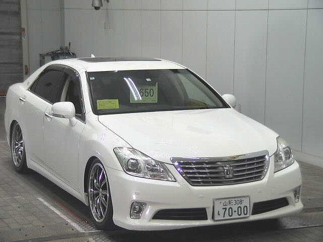 TOYOTA CROWN 2010