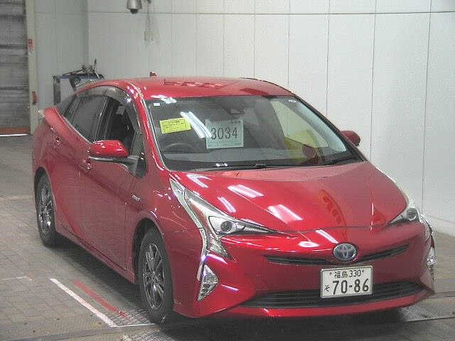 TOYOTA PRIUS 2016