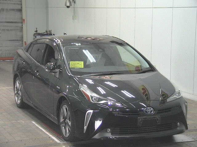 TOYOTA PRIUS 2019