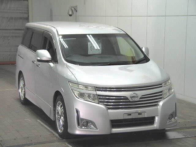 NISSAN ELGRAND 2010